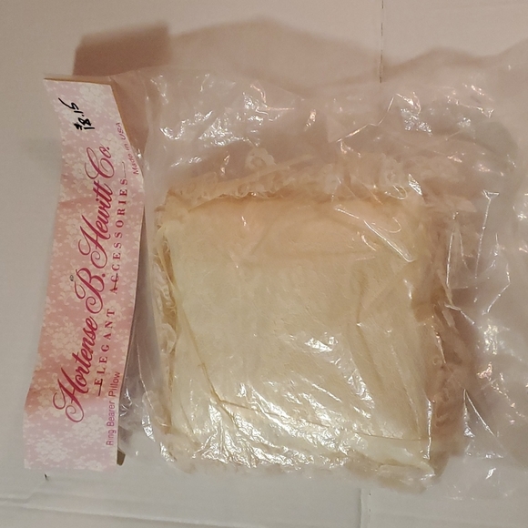 Hortense B Hewitt Co Other - == - Vintage Ivory ring bearer pillow NWT -  7"x 7"x 2"